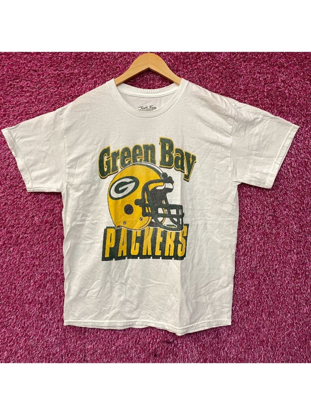 Junk Food Clothing NFL Green Bay Packers Throwback Helmet Logo T-Shirt Medium